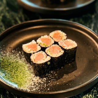 Yellowtail Scallion Roll